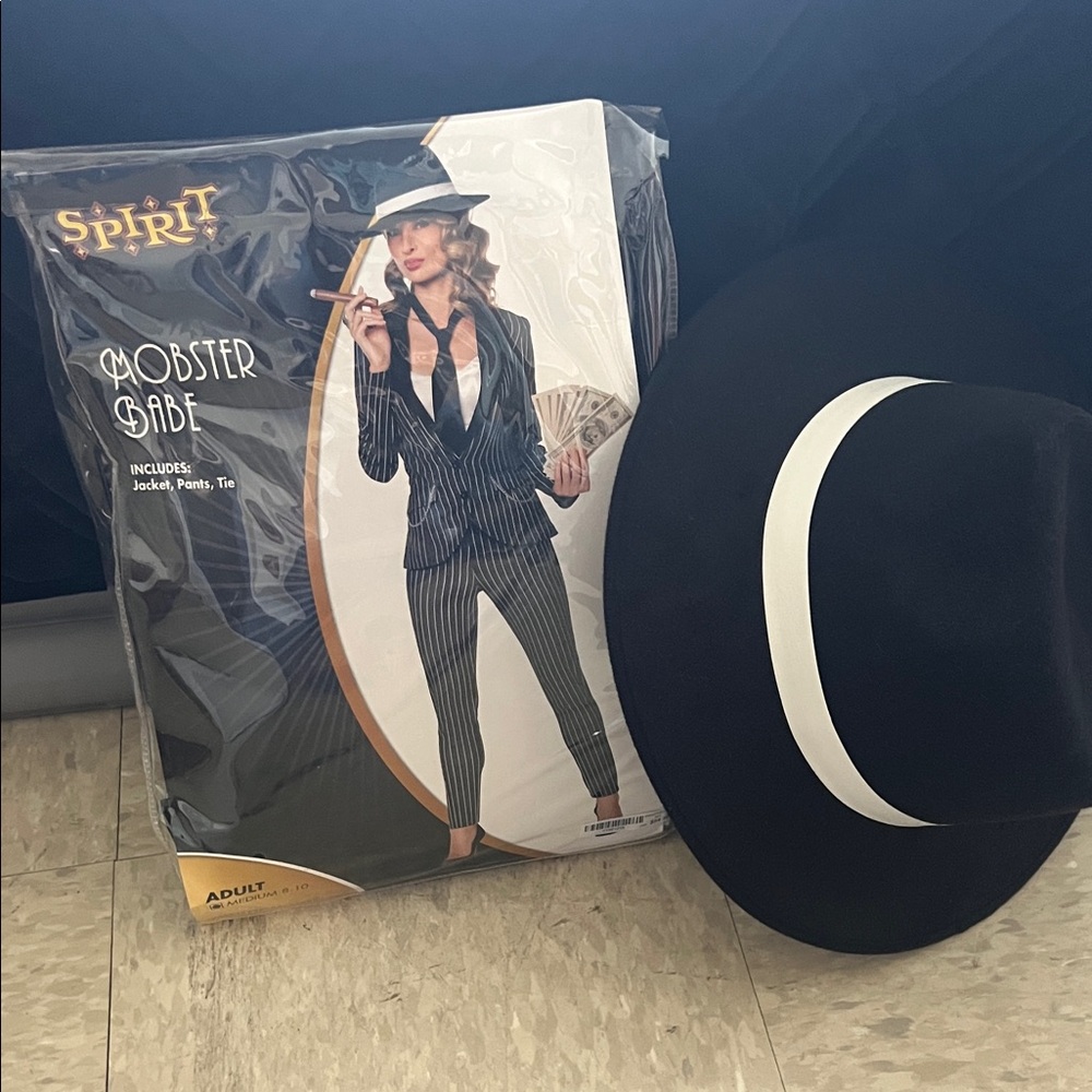 Spirit Mobster Babe Costume with Black and White Hat